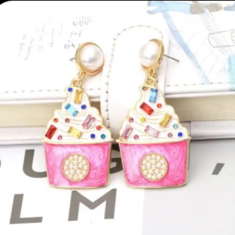 Betsey Johnson Ice Cream Earrings Jewelry Pearl Gem Stone Pink White Dessert NWT - Picture 3 of 3